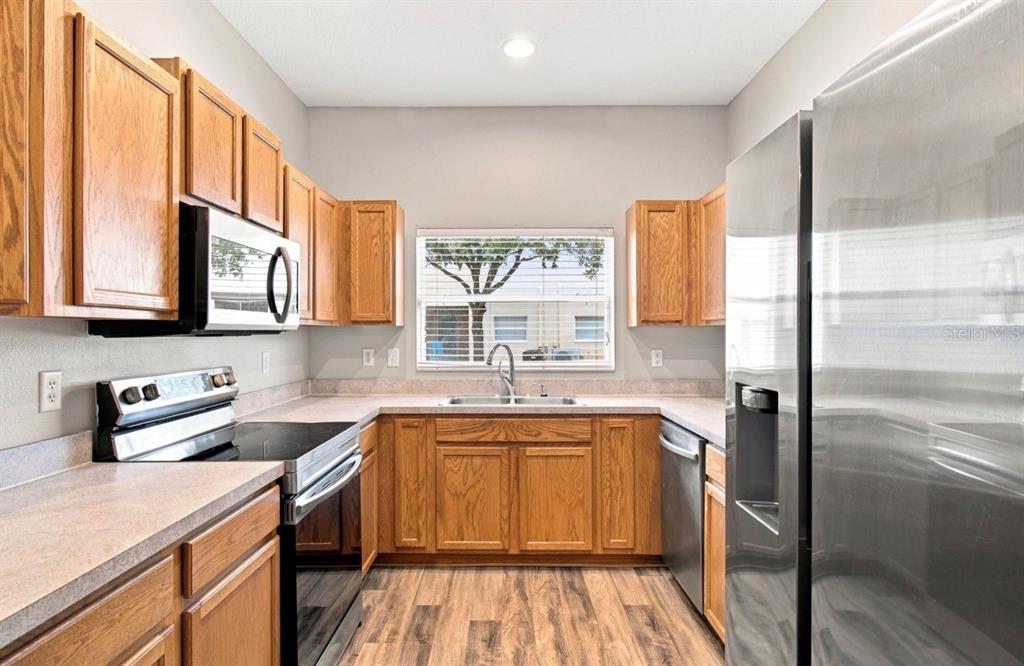 9904 VENETIAN RIVER WAY, TAMPA, FL — photo 4 of 30
