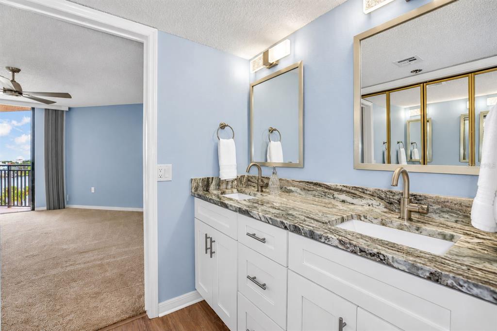 690 ISLAND WAY UNIT 606, CLEARWATER, FL — photo 4 of 30