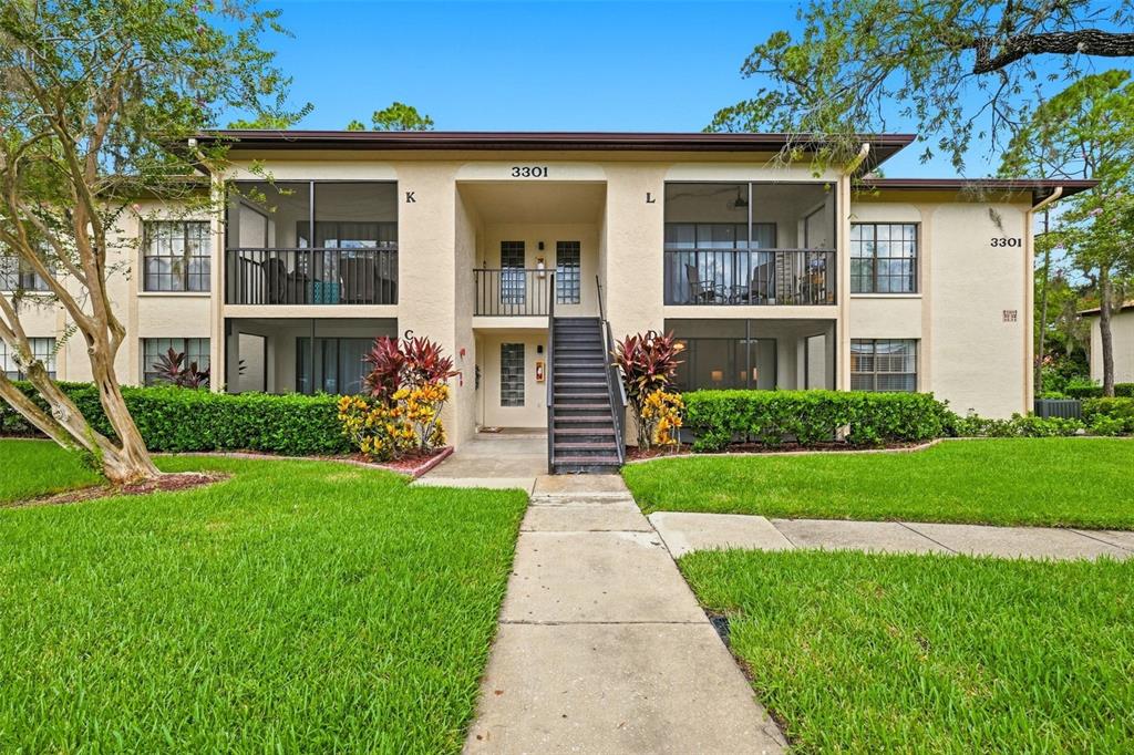 3301 CRYSTAL COURT E UNIT D
