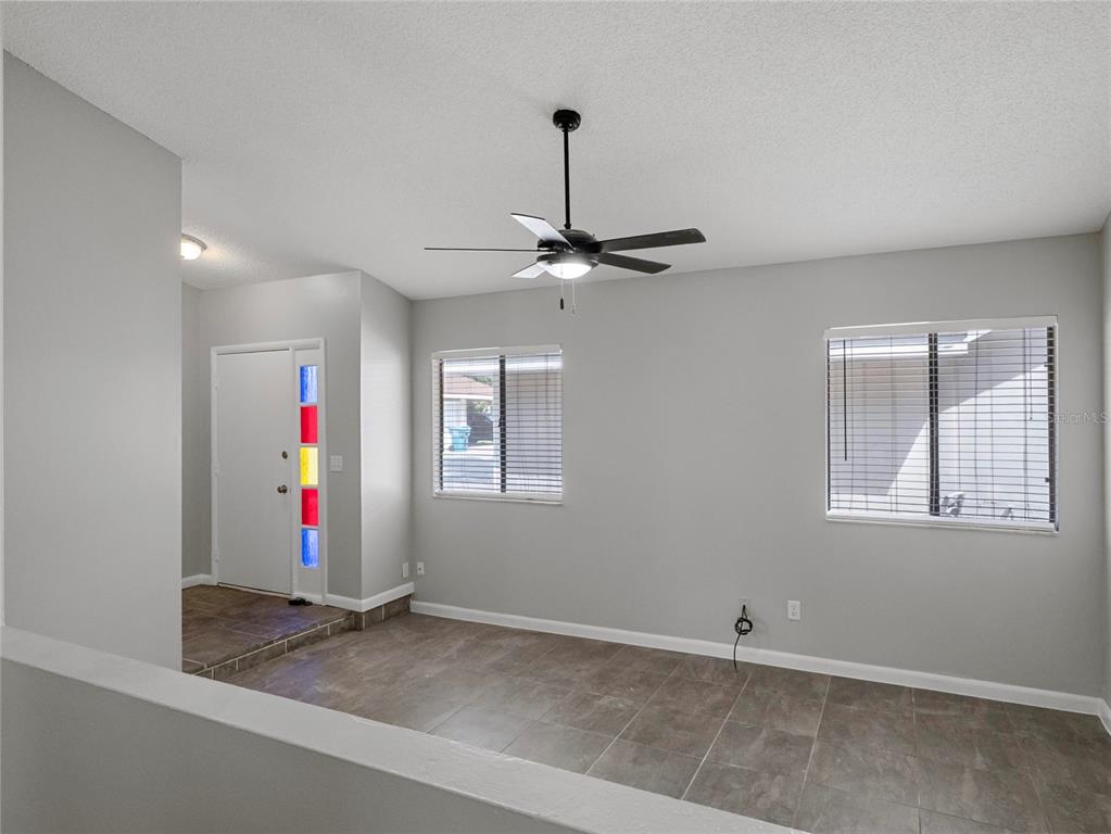 700 CASTLEWOOD DRIVE, WINTER SPRINGS, FL — photo 3 of 22