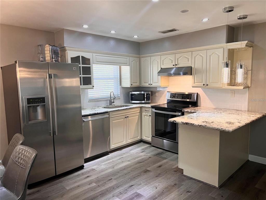 548 E CHURCH AVENUE, LONGWOOD, FL — photo 4 of 20