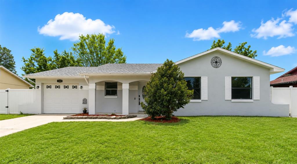 1427 BENWICK WAY