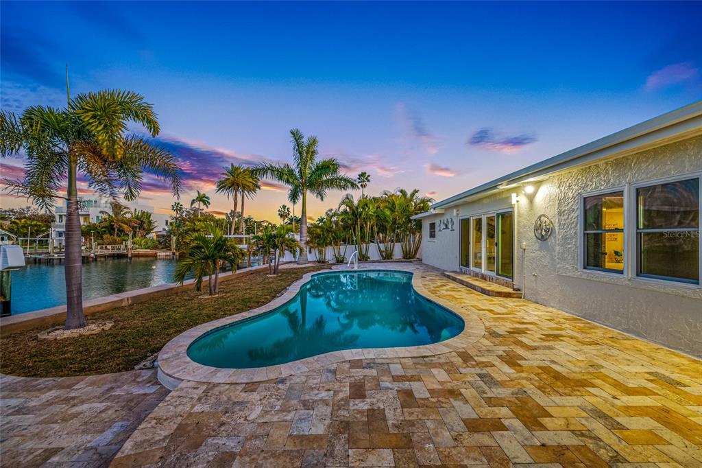 17161 2ND STREET E, NORTH REDINGTON BEACH, FL — photo 3 of 30