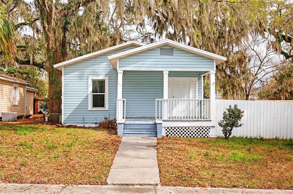 728 MCKENZIE STREET