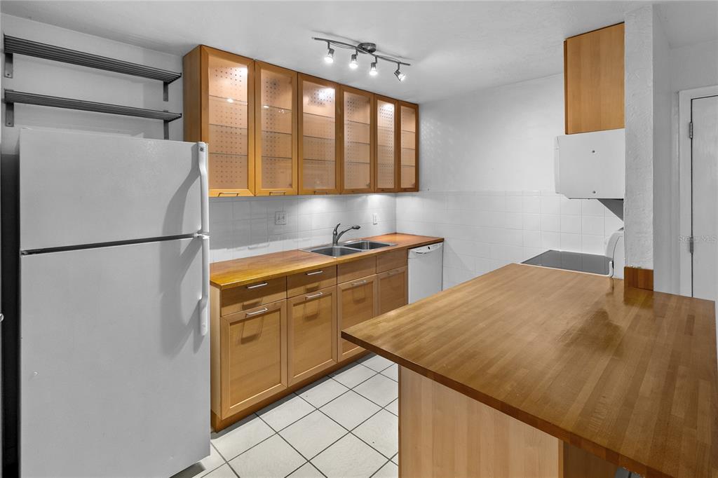 1015 SW 9TH STREET UNIT D2