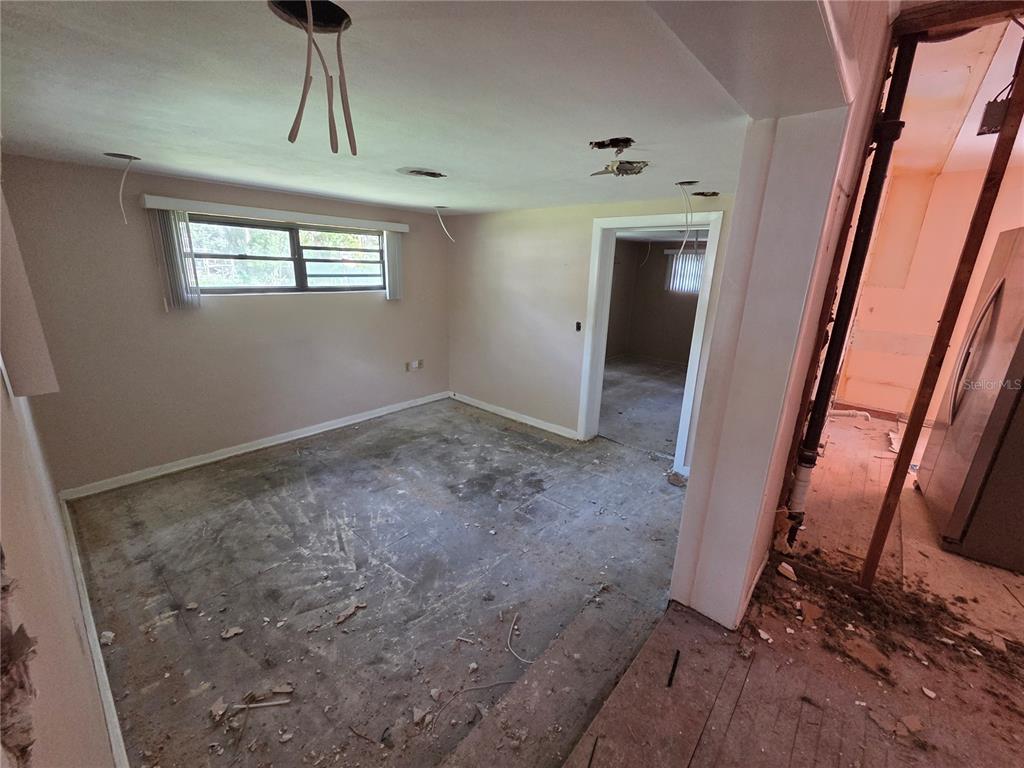 2212 NE 8TH AVENUE, GAINESVILLE, FL — photo 3 of 30