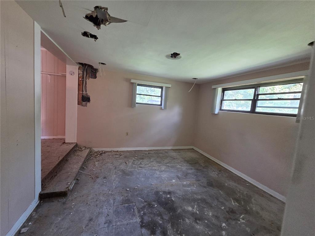 2212 NE 8TH AVENUE, GAINESVILLE, FL — photo 4 of 30