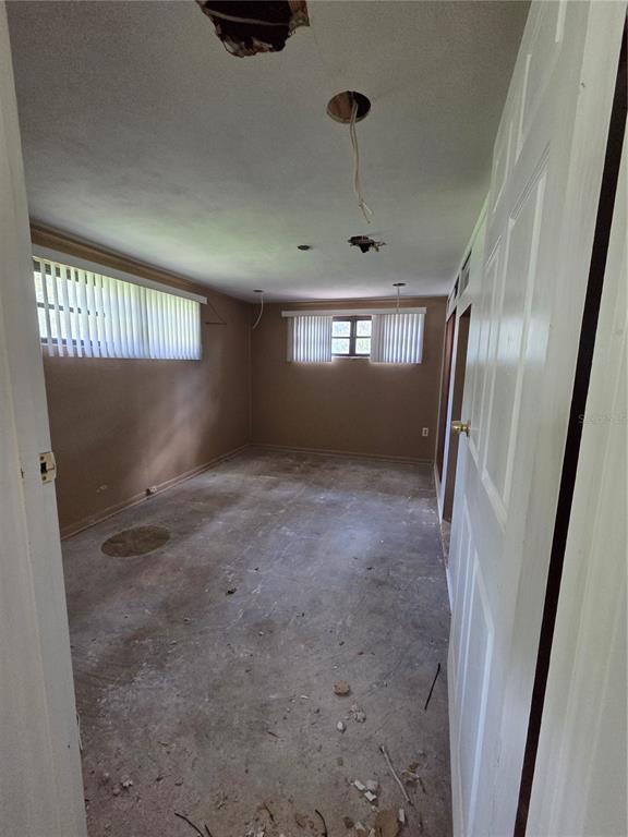 2212 NE 8TH AVENUE, GAINESVILLE, FL — photo 5 of 30
