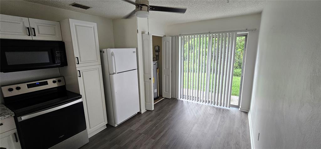 452 S HILL AVENUE, DELAND, FL — photo 3 of 10