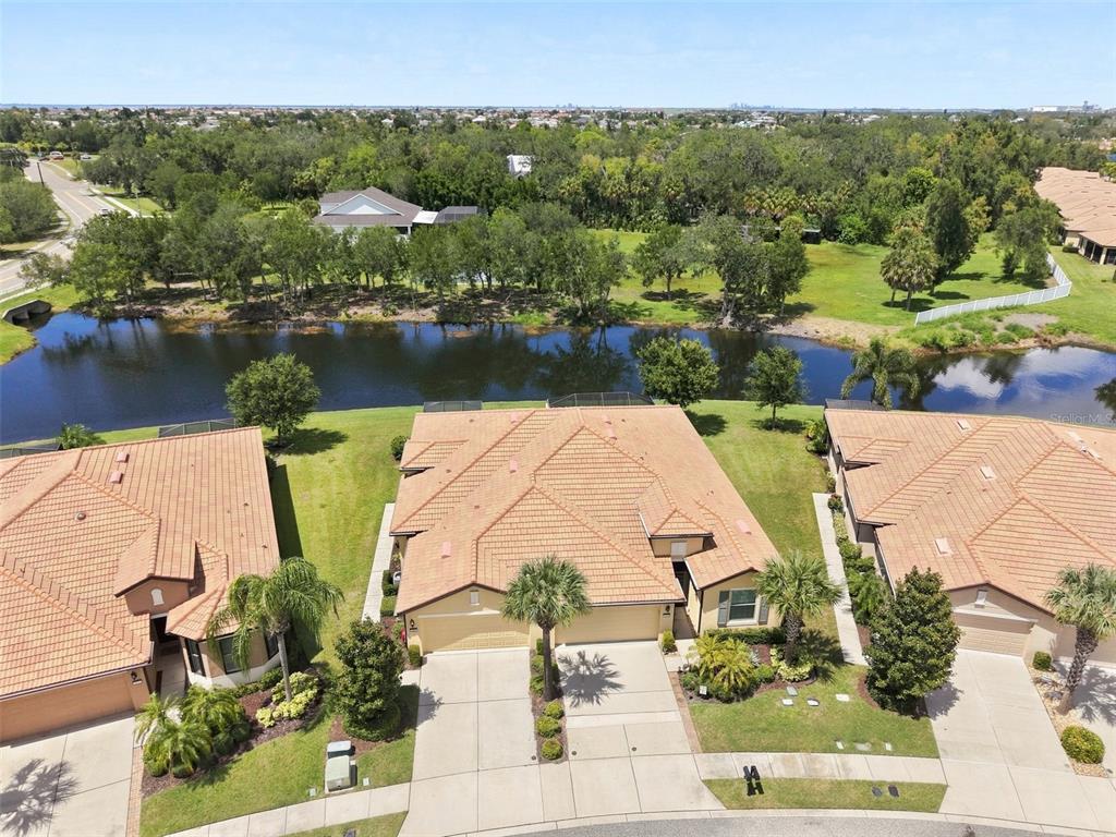 5465 SUNSET FALLS DRIVE, APOLLO BEACH, FL — photo 2 of 30