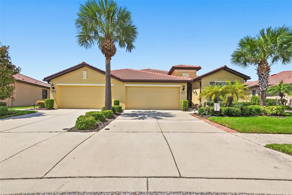 5465 SUNSET FALLS DRIVE, APOLLO BEACH, FL — photo 5 of 30