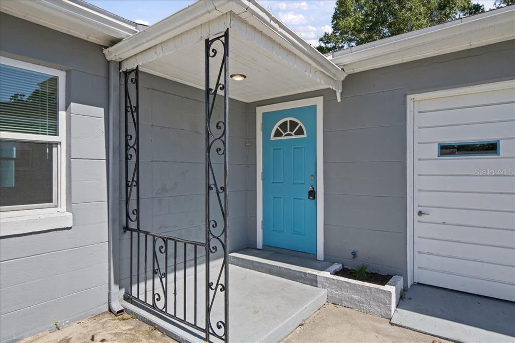 2818 UPTON STREET S, GULFPORT, FL — photo 3 of 25