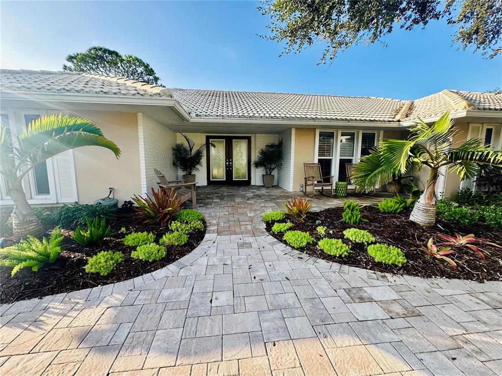 464 YACHT HARBOR DRIVE