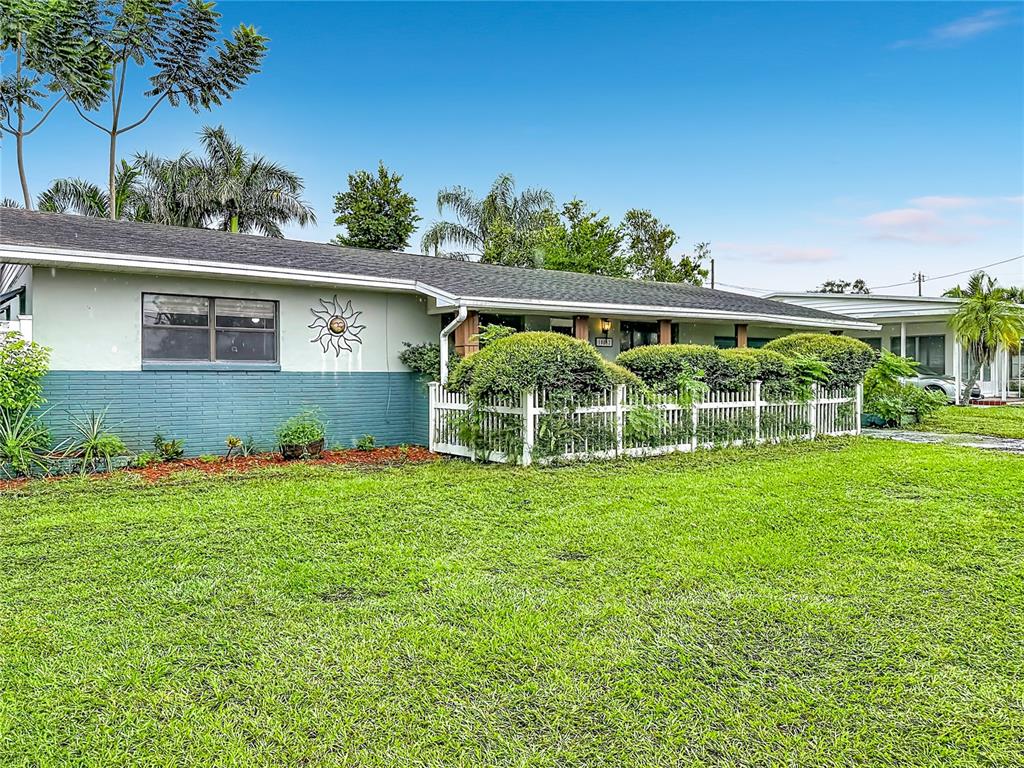 10862 102ND AVENUE, SEMINOLE, FL — photo 2 of 64