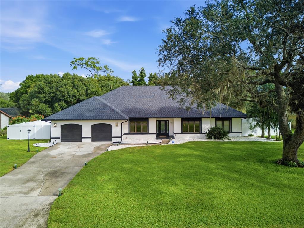 137 ARROWHEAD LANE, HAINES CITY, FL — photo 2 of 41