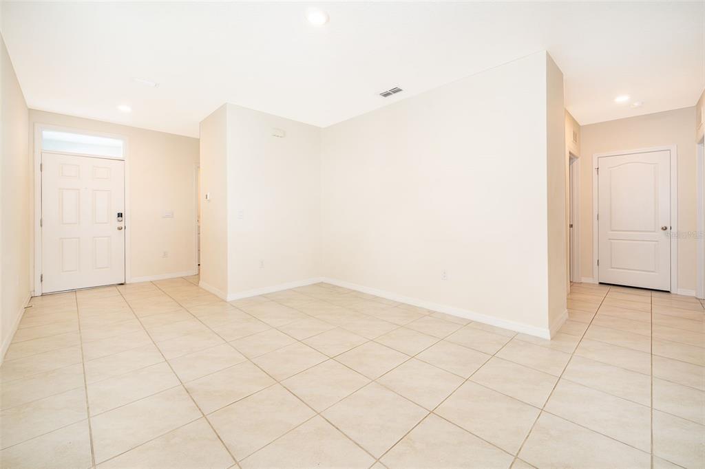 734 CHINOY ROAD, DAVENPORT, FL — photo 3 of 24