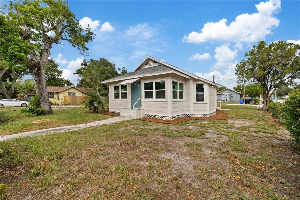 3501 17TH AVENUE S, ST PETERSBURG, FL — photo 2 of 26