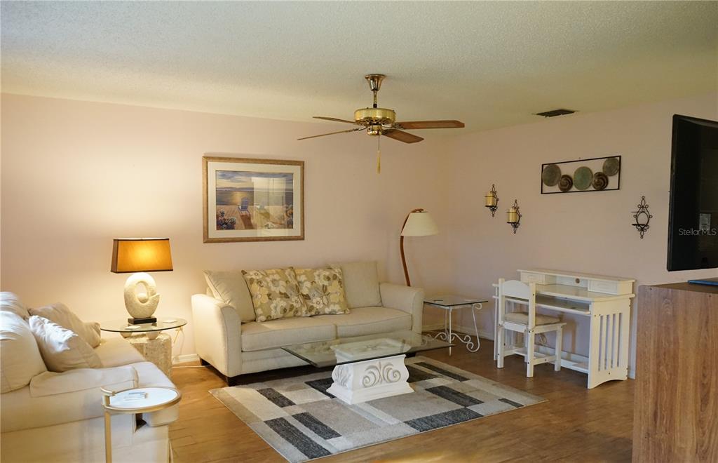 1904 CANTERBURY LANE UNIT 24, SUN CITY CENTER, FL — photo 4 of 30