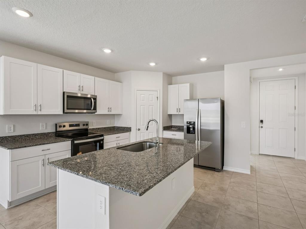 3933 GIORGIO DRIVE, WINTER HAVEN, FL — photo 3 of 12