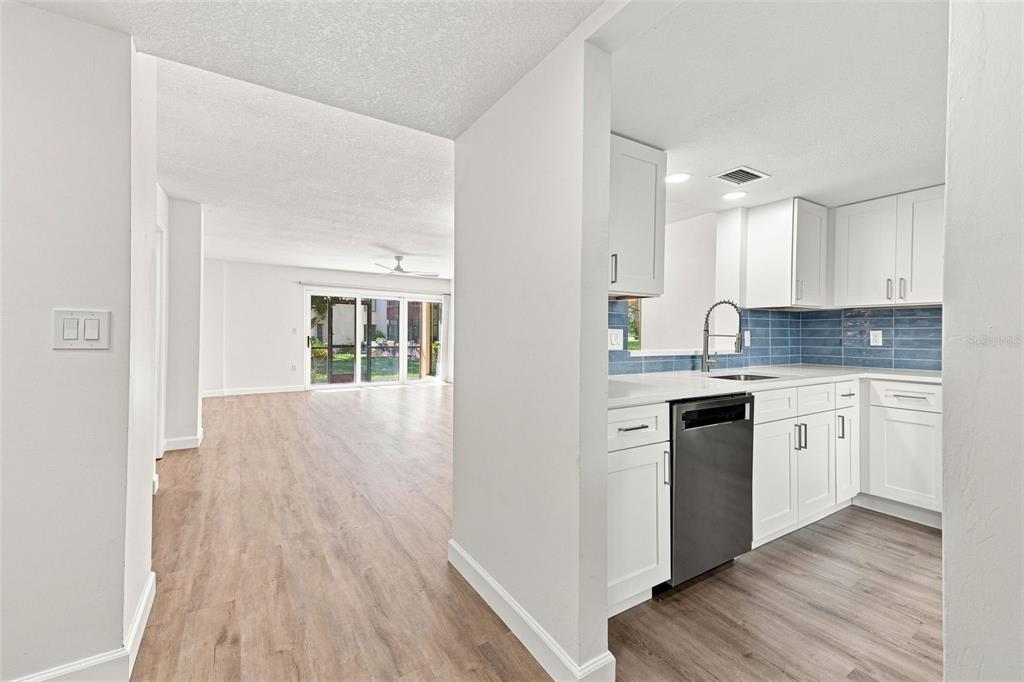 700 STARKEY ROAD UNIT 311, LARGO, FL — photo 2 of 25