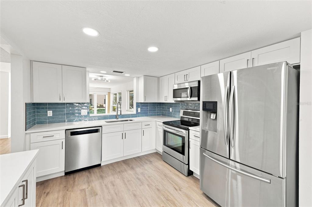 700 STARKEY ROAD UNIT 311, LARGO, FL — photo 3 of 25