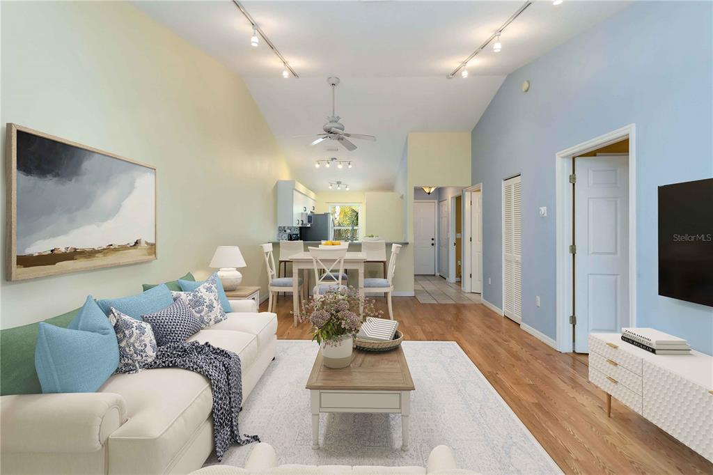 642 N JEFFERSON AVENUE UNIT 13, SARASOTA, FL — photo 2 of 19