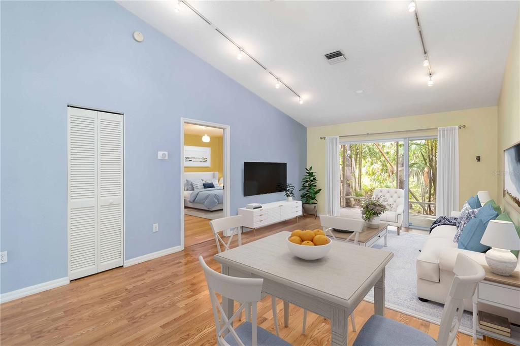 642 N JEFFERSON AVENUE UNIT 13, SARASOTA, FL — photo 4 of 19