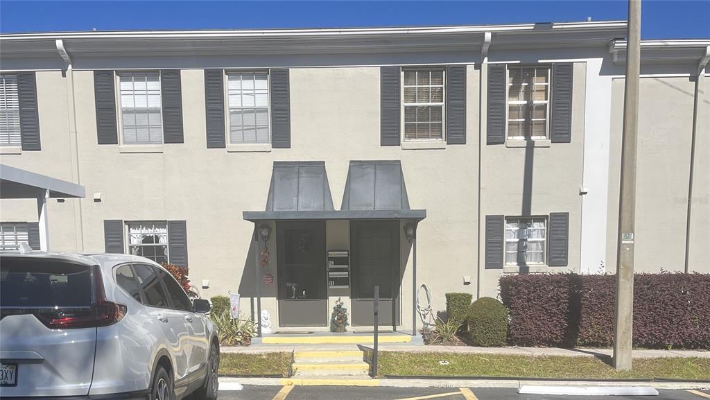 689 LAKE HOWARD DRIVE NW UNIT 1E