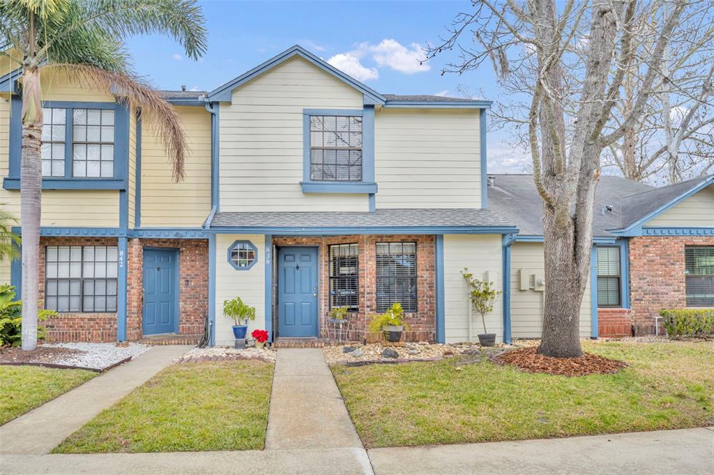 838 COMMONWEALTH COURT