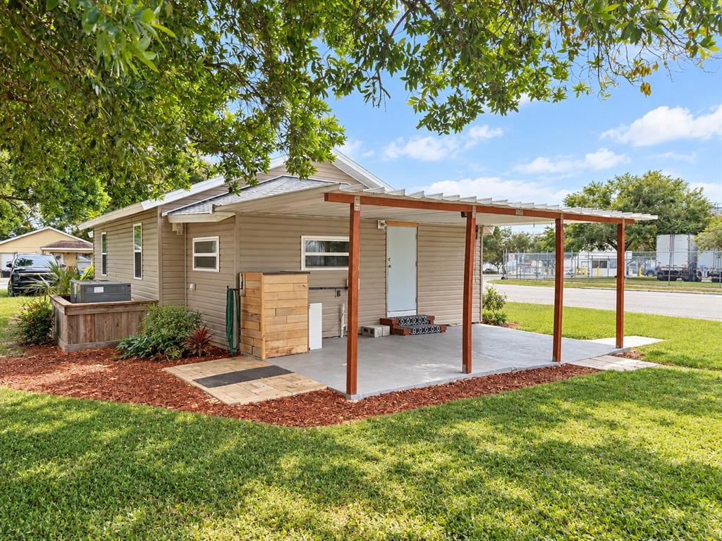 620 OAK STREET, AUBURNDALE, FL — photo 5 of 32