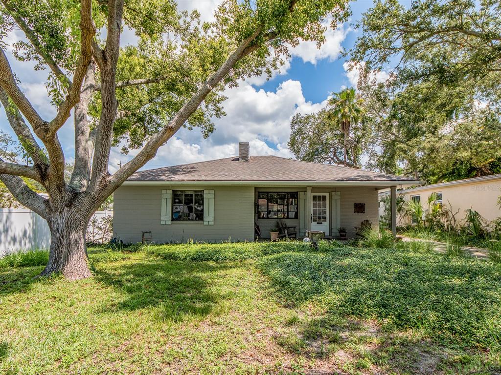 1136 GRANADA STREET