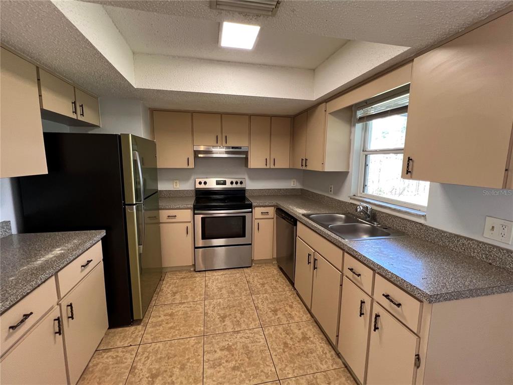 6829 ALPERT DRIVE, ORLANDO, FL — photo 2 of 21