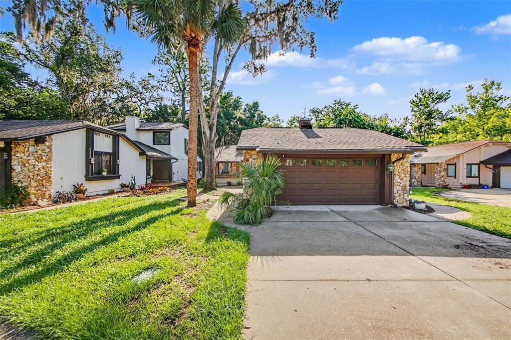 5 CREEKSBRIDGE CT