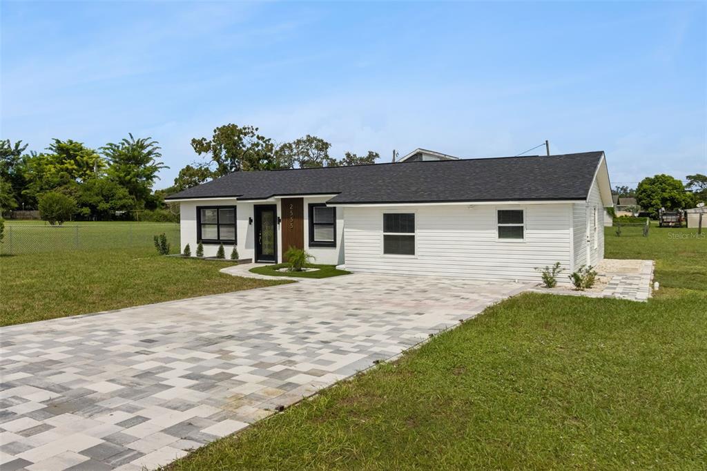 2555 MAPLE AVENUE, LAKE WALES, FL — photo 2 of 19