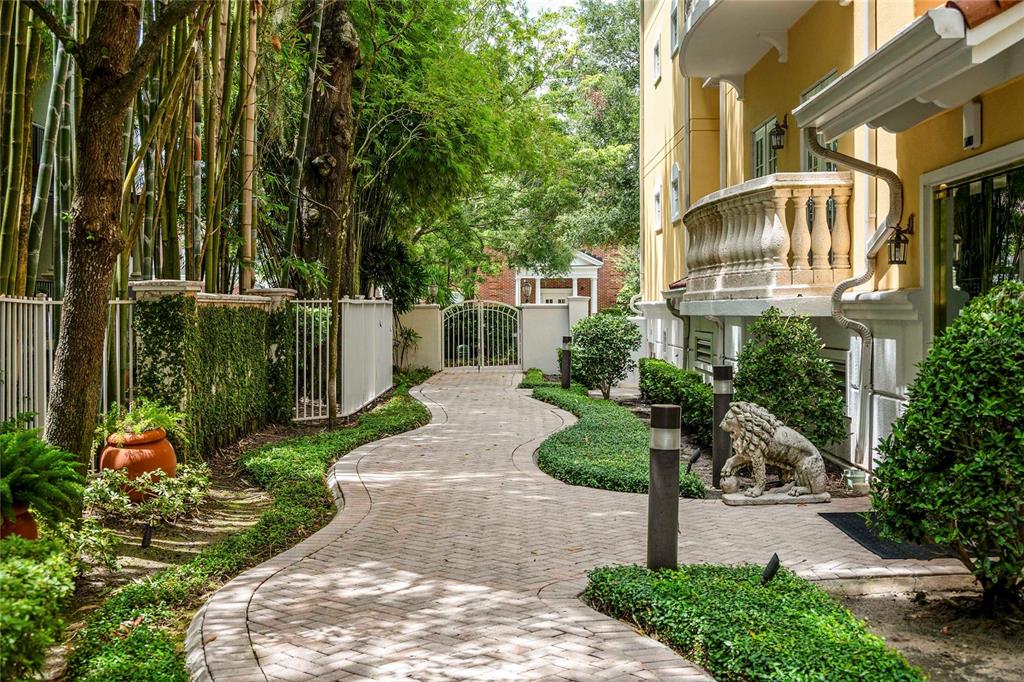 200 S INTERLACHEN AVENUE UNIT 350, WINTER PARK, FL — photo 5 of 30