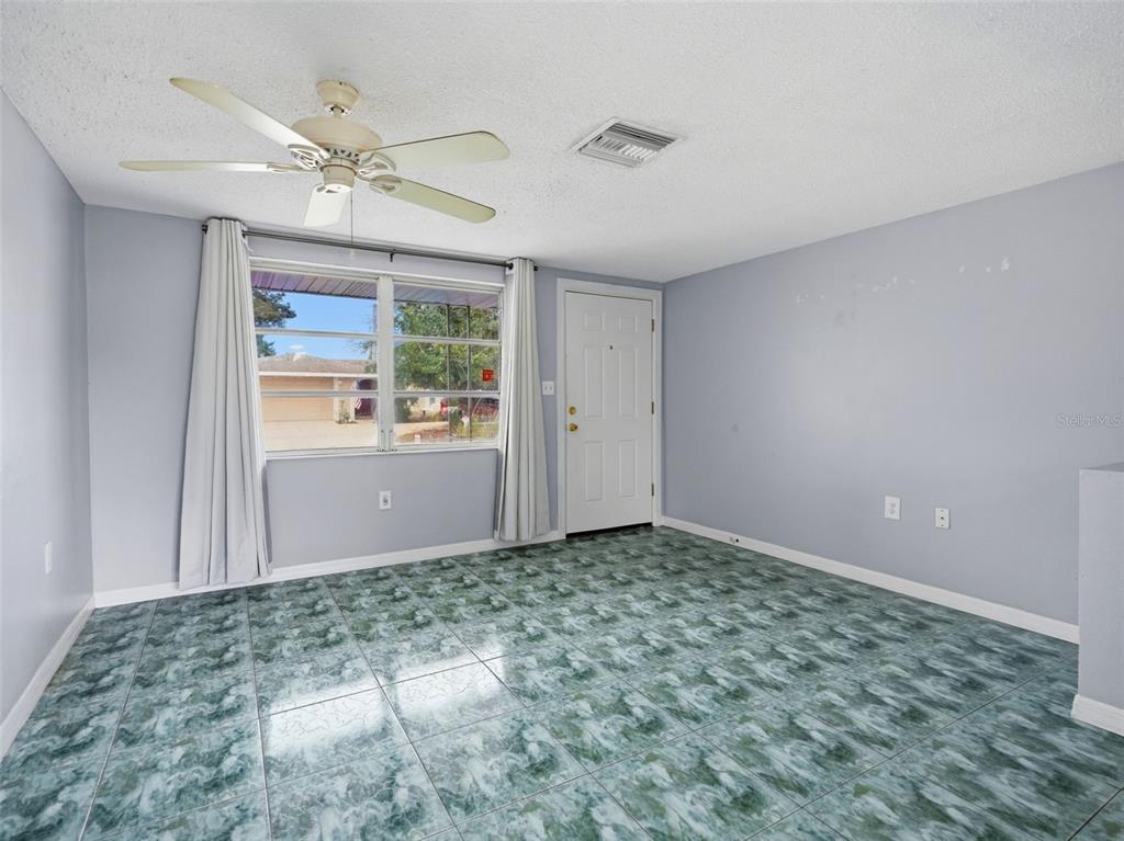 9850 RICHWOOD LANE, PORT RICHEY, FL — photo 4 of 24