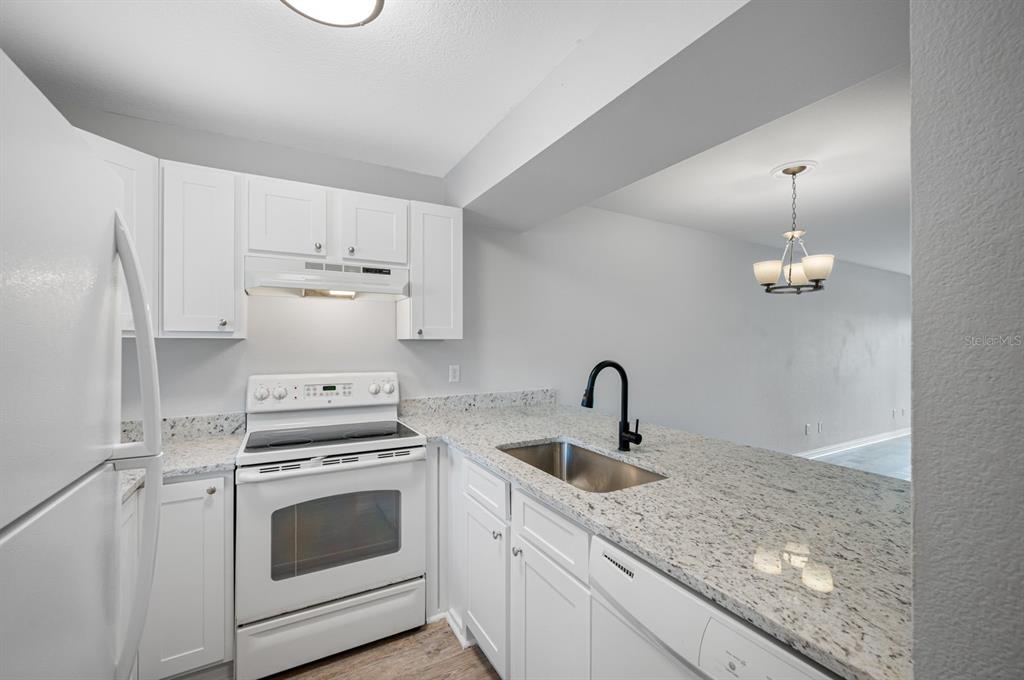 39132 COUNTY ROAD 54 UNIT 2136, ZEPHYRHILLS, FL — photo 5 of 31
