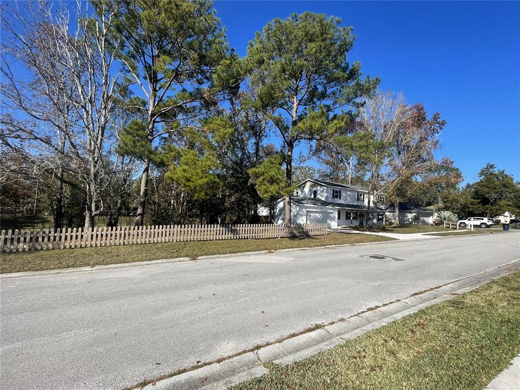 849 LAURELRIDGE COURT, BROOKSVILLE, FL — photo 3 of 30