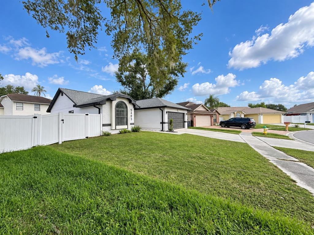 5483 FRIARSWAY DRIVE, TAMPA, FL — photo 3 of 30