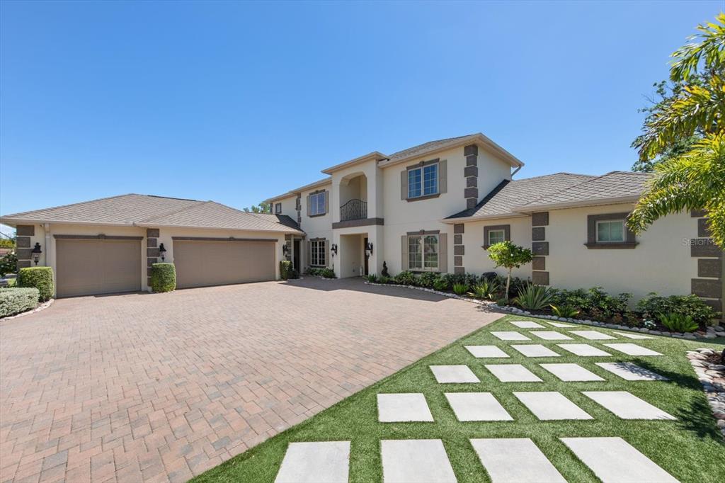 305 EASTLEIGH DRIVE