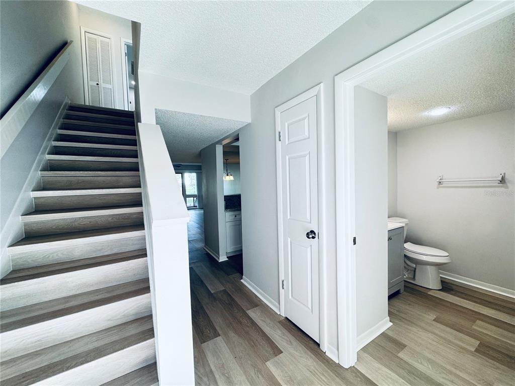 5089 EAGLESMERE DRIVE UNIT D09, ORLANDO, FL — photo 2 of 23