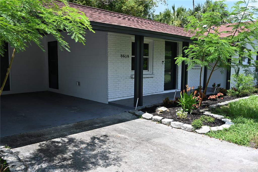 8609 DRIFTWOOD DRIVE, TAMPA, FL — photo 3 of 30