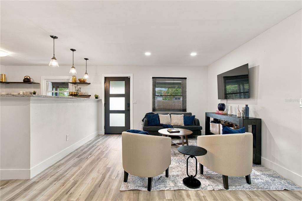 8609 DRIFTWOOD DRIVE, TAMPA, FL — photo 5 of 30