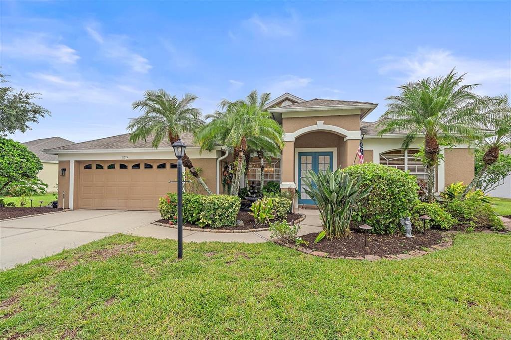 11915 CLUBHOUSE DRIVE, LAKEWOOD RANCH, FL — photo 2 of 30