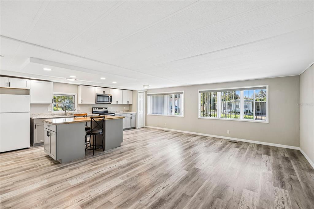 11 FLORENCE BOULEVARD, DEBARY, FL — photo 4 of 24