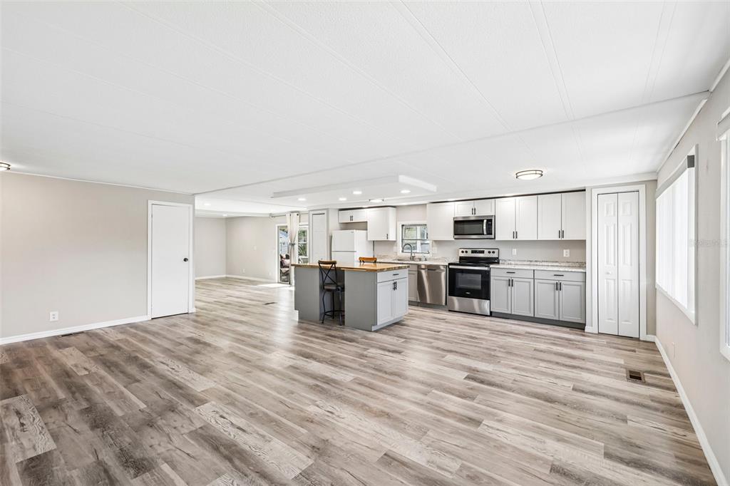 11 FLORENCE BOULEVARD, DEBARY, FL — photo 5 of 24