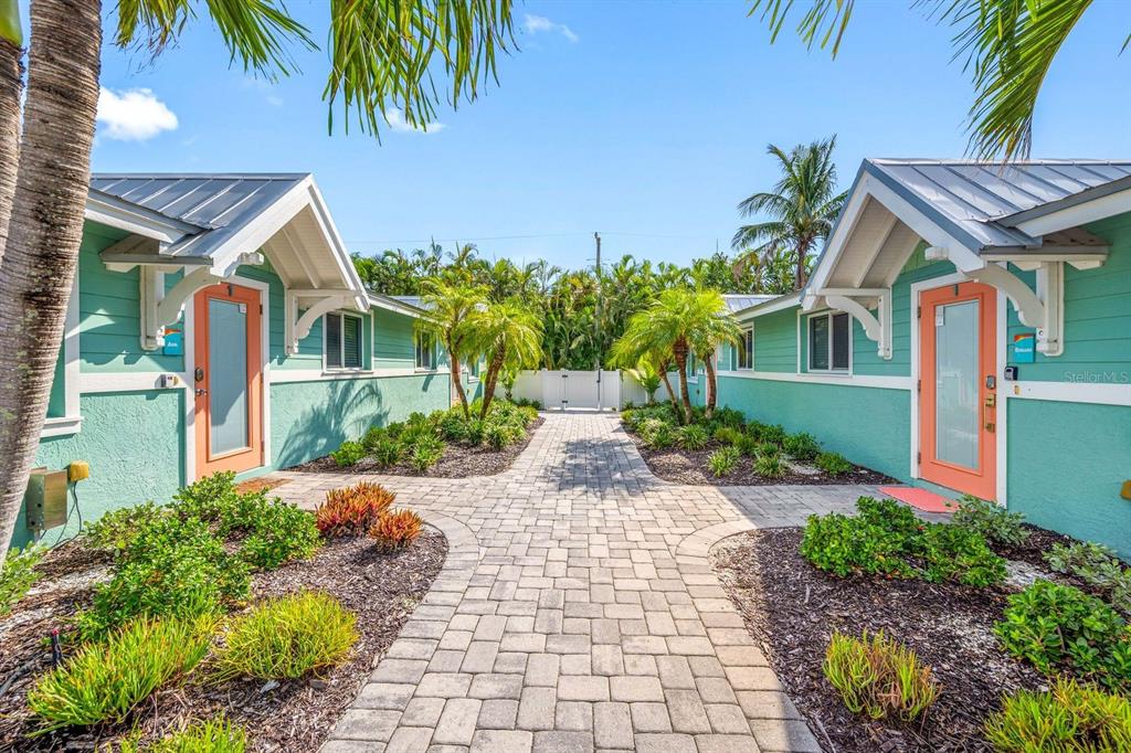 3007 AVENUE E UNIT B, BRADENTON BEACH, FL — photo 4 of 30