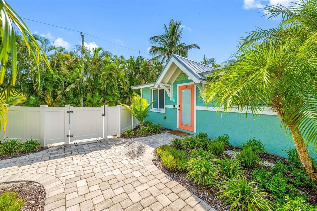 3007 AVENUE E UNIT B, BRADENTON BEACH, FL — photo 5 of 30