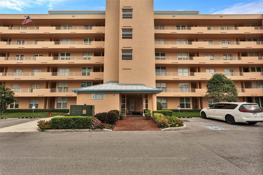 4570 PINEBROOK CIRCLE CIRCLE UNIT 404