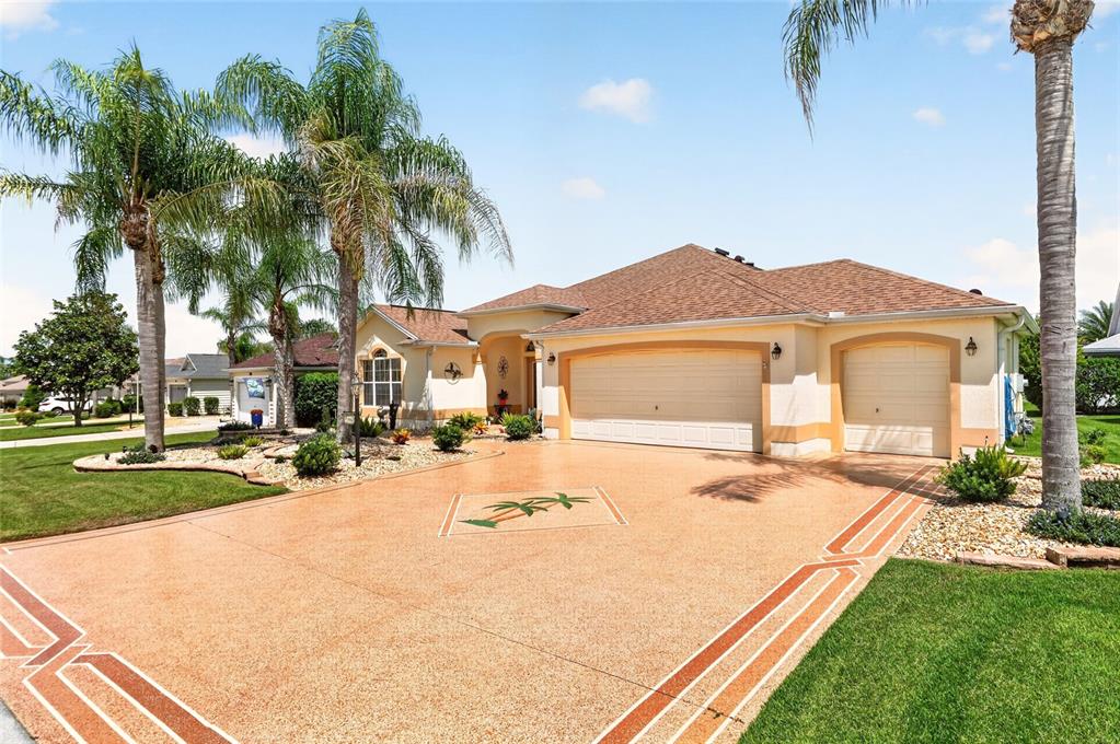 1705 MOUNT CROGHAN TRAIL, THE VILLAGES, FL — photo 4 of 30